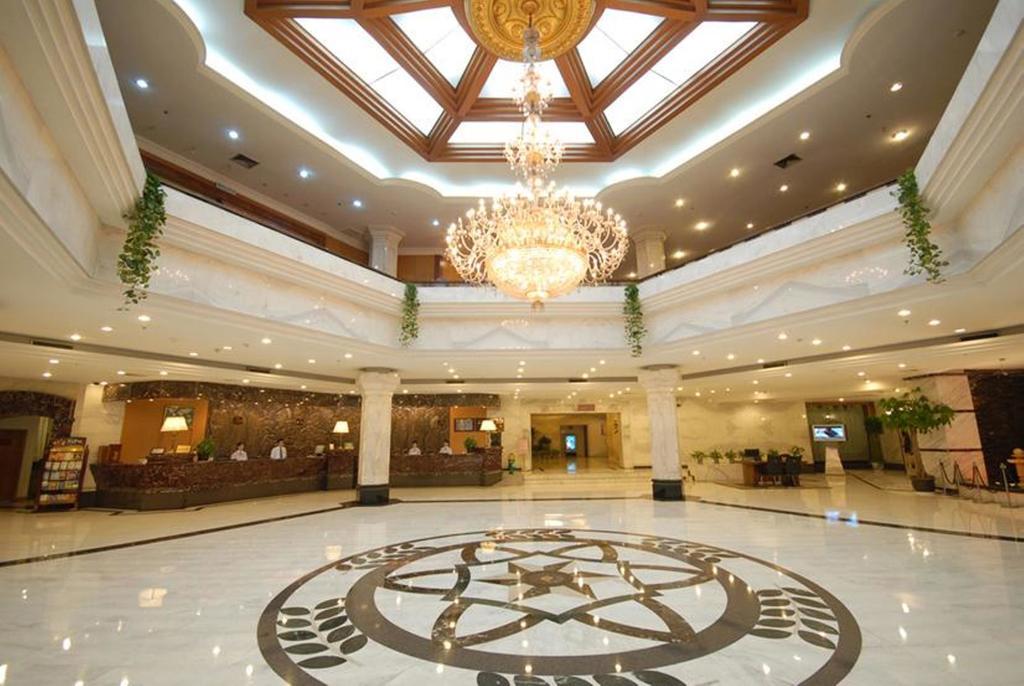 Hangzhou Crown Hotel Exterior photo